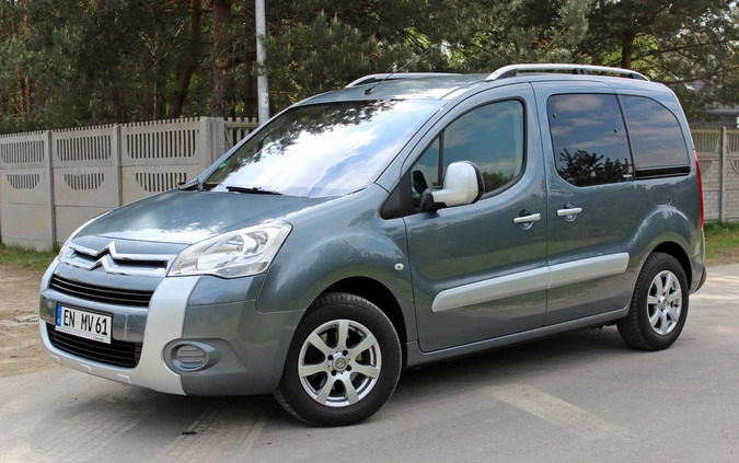 Citroen Berlingo cena 27900 przebieg: 166000, rok produkcji 2010 z Jastrowie małe 742